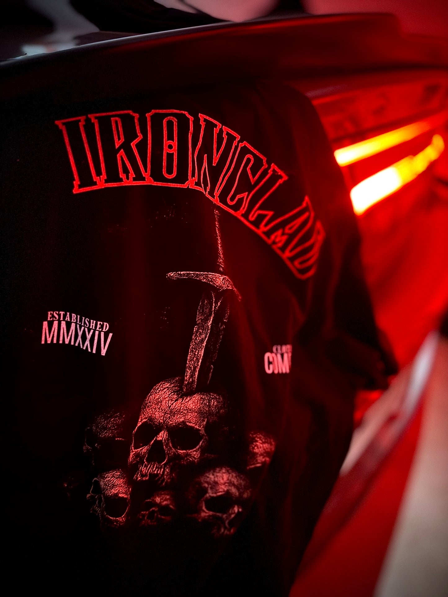 IRONCLAD “Empire” Slightly Oversized Tee